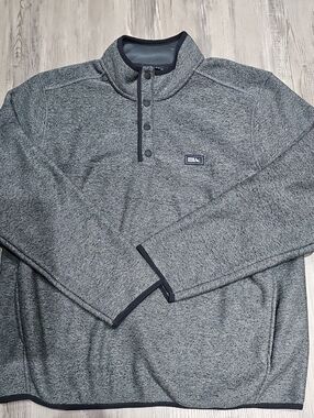 Eddie Bauer Men's Gray Heather Quarter-Snap V-Neck Pullover